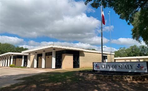 Sealy City Hall.